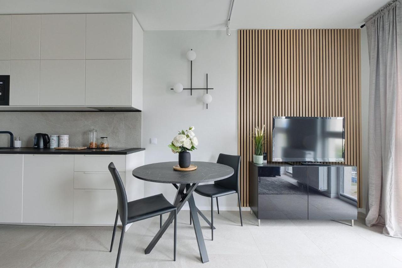 Modern Studio Targowa 10 Ac