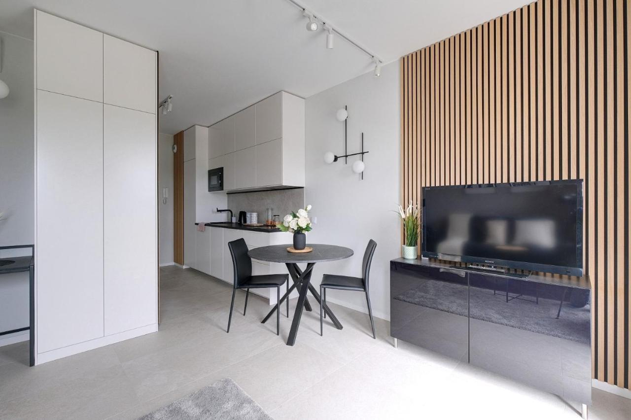 Modern Studio Targowa 10 Ac *